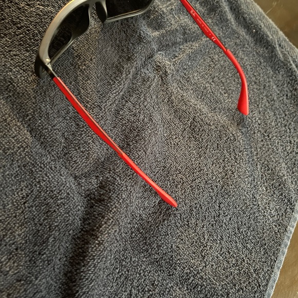 Ray-Ban Sunglasses RB4228M FERRARI  Sunglasses with Ferrari Ray Ban case - Picture 5 of 6